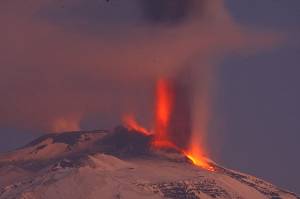 Foto del parossismo sull'Etna del Gennaio 2012
