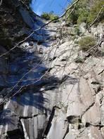 Acqua Rocca degli zappini Naturweg: überraschende Lavawand