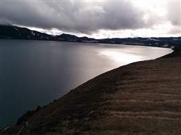 Viti crater nella caldera del vulcano Askja: il cratere del lago Öskjuvatn