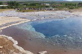 The big Geysir and Strokkur area: incredible clear water
