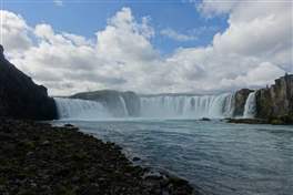 Godafoss, the waterfall of Gods: the river bank