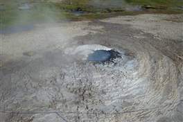 L'area geotermica di Hveravellir: specchi d'acqua inquietanti