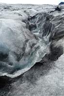 Education tour on the glacier Kverkjokull: Melting streams