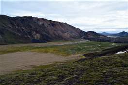 Brennisteinsalda hiking in Landmannalaugar area: sand, grass and lava all in the same valley