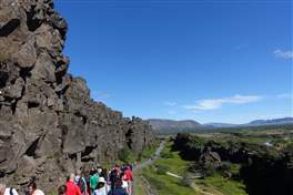 Thingvellir, nel circolo d'oro in Islanda: dentro la frattura