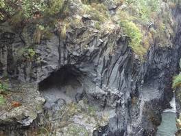 Le Gole dell'Alcantara - Etna: liscio e levigato