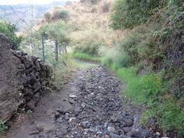 Le Gole dell'Alcantara - Etna: strada sterrata