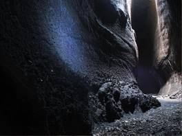 foto del percorso che arriva alla grotta di SerraCozzo - Etna: si presenta in tutto il suo splendore
