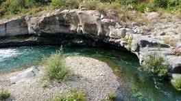 The Gurne lakes of Alcantara river: take a bath
