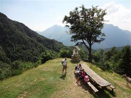 Einfacher Weg von Piani di Bobbio bis zur Buzzoni-Hütte: unser Ziel