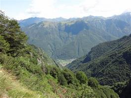 von der Cainallo-Hütte bis zur Bietti-Hütte: schöne Ausblicke ins Tal