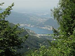 Rundreise von Piani di Erna zum Berg Resegone. :  zum einen wegen des Sees