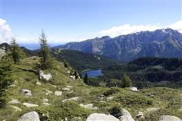 Ring route - Lago Alto, Tre Laghi, Lago Scuro: is possible to sees the entire Lake of the Malghette
