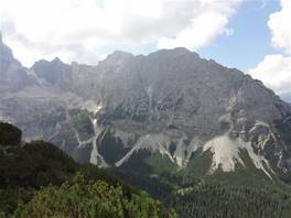 Vallesinella, Casinei, Brentei huts tour: Brenta Dolomites