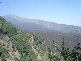 Mons Gibel - Guya Trekking 2011 - Prima tappa - Etna: valle del bove
