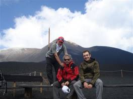 Mons Gibel - Guya Trekking 2011 - Quarta tappa - Etna: piccola area attrezzata