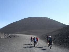 Salita verso il cratere Centrale dalla Montagnola - Etna: Monte Escrivà