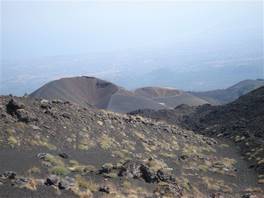 Aufstieg zu den obersten Kratern von 'Sapienza' Hütte:  Silvestri Kratern
