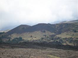 foto nel sentiero natura Monte Nero degli Zappini - Etna: ai crateri colonizzati dai primi alberi