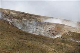 Tongariro Crossing: other areas with volcanic activity
