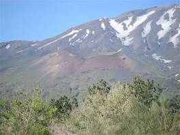 Sciambro stream, on mount Etna: Mount frumento delle concazze