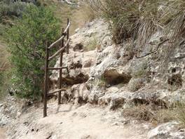 Cavagrande del Cassibile reserve: wooden fence