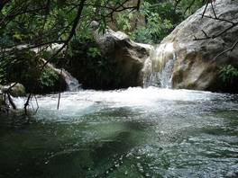 Cavagrande del Cassibile reserve:  the water flows
