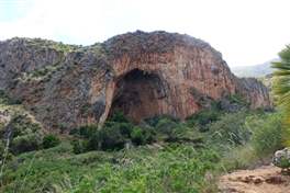 Zigeunerreservat - Riserva dello zingaro: die Uzzo-Höhle