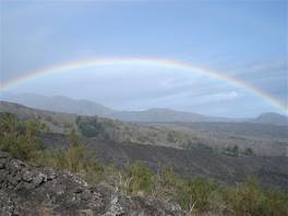 Der Calanna-Tal Naturweg, auf dem Vulkan Ätna: wegen des Regens